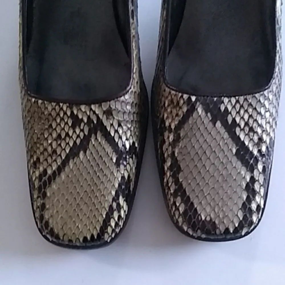 Prevata Snakeskin Heels Brown Cream Genuine Snakeskin, Size 9.5 US‎
